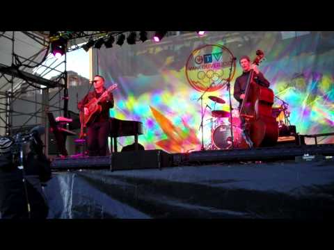 Thumbnail for Barenaked Ladies - Toronto, Ontario 2/20/2010 - FULL SHOW (HD) by Barenaked Ladies