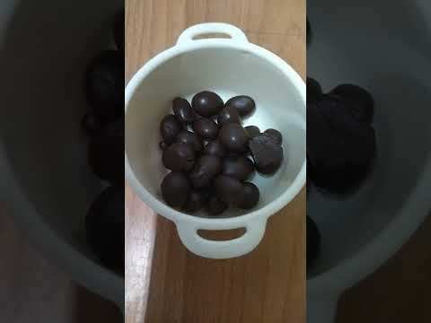 🌈SATISFYING SOUND GOYA DARK RAISINS CHOCOLATES #shorts #satisfying #shortvideo #asmr
