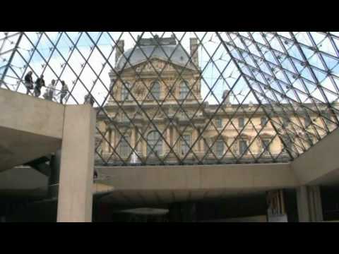 pourquoi ieoh ming pei a construit la pyramide du louvre
