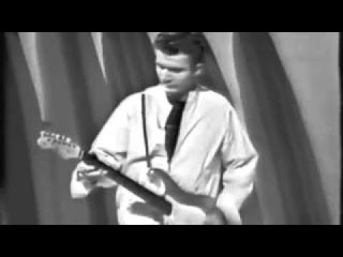 Dick Dale 1937 - 2019 King of Surf Guitar playing Amazing Grace March 16 2019 Video