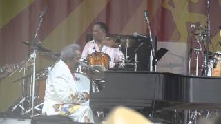 Allen Toussaint at Jazz Fest 2013 04-27-213 Everything I Do Is Gonna Be Funky
