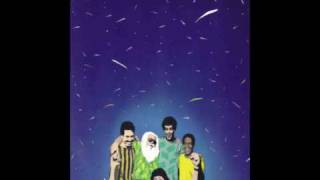 Hermeto Pascoal e Grupo - Brasil Universo - Mentalizando a cruz