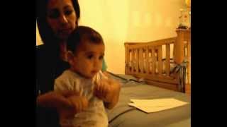 Bebé Director De Orquesta / Baby Conducting Orchestra - "Pequeña Serenata Nocturna", W. A. Mozart