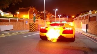 Lamborghini Aventador scoate flacari