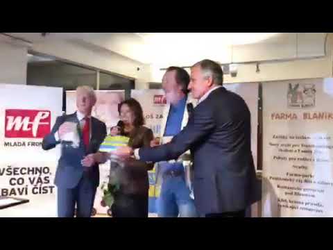 Marie Rottrová, Bolek Polívka, Jan Čenský a Ladislav Špaček křtili knihu Miloše Zapletala