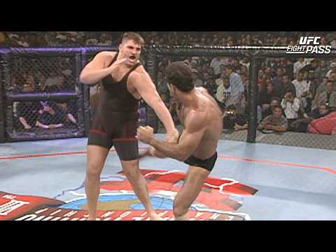 UFC 7: Marco Ruas vs Paul Varelans | September 8, 1995