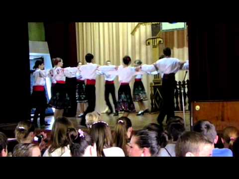 Ansamblul de dansuri populare "Izvoraş" L.T."M.Eminescu" or.Bălţi