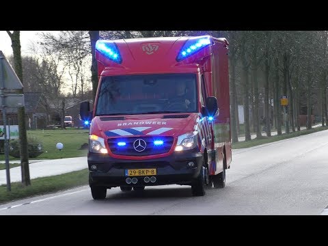 Brandweer met Spoed naar een Grote brand aan de Oostdijk in de Zuidoostbeemster