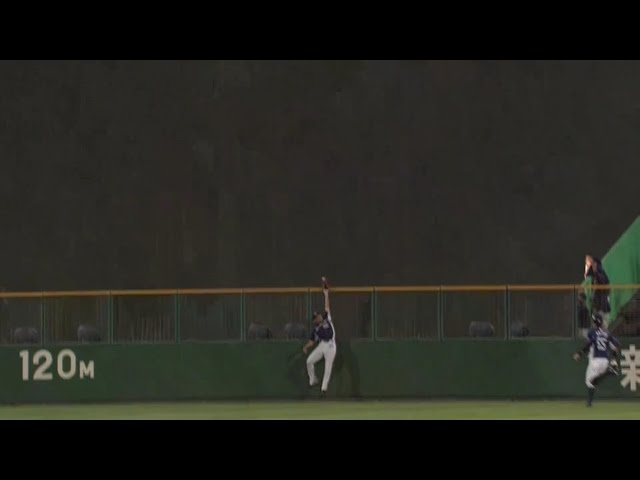 【8回裏】超一流のスーパープレー!! ライオンズ・秋山がホームランキャッチ!! 2018/9/4 F-L