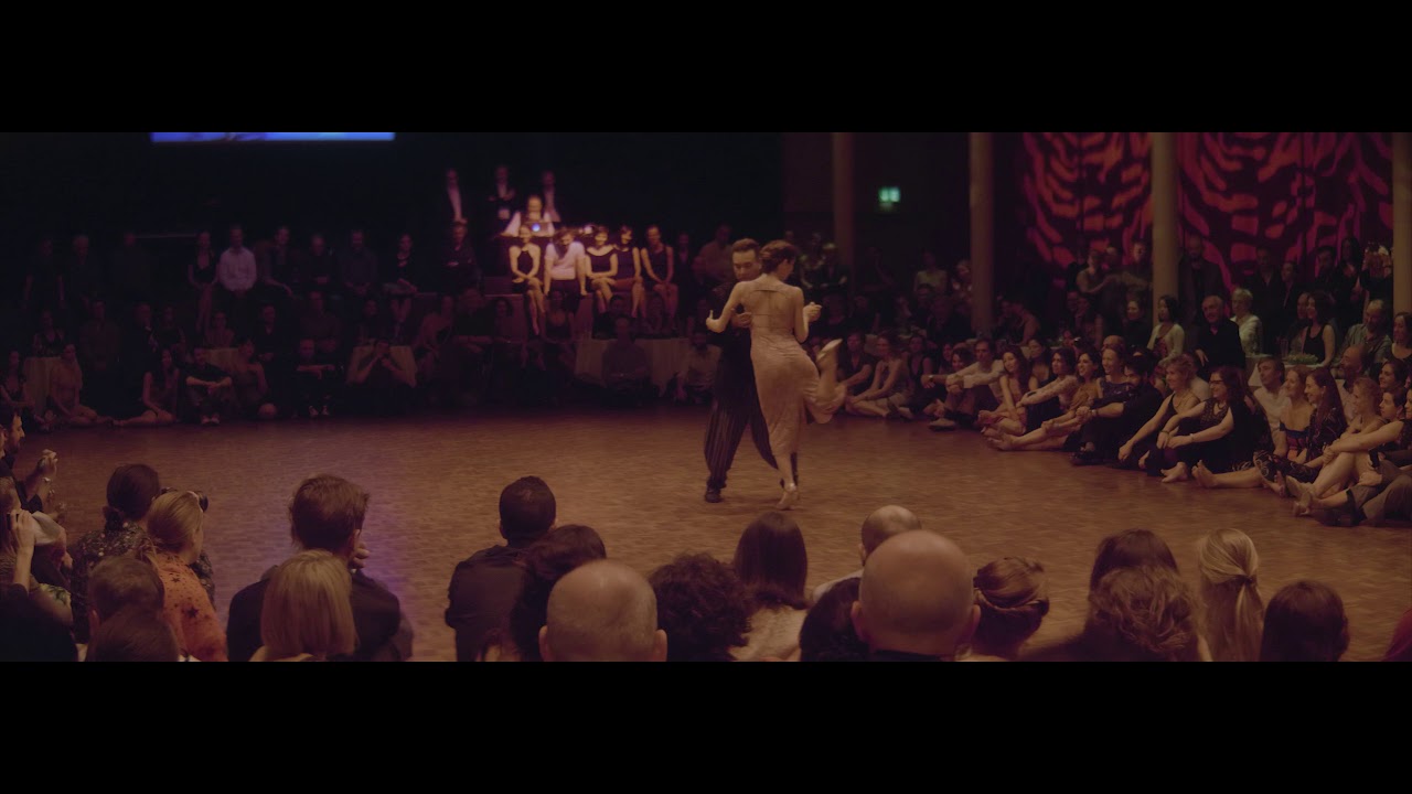 Chicho Mariano Frumboli y Adelma Rago bailan "Quiero verte una vez mas" por Adolfo Berón