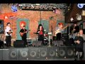 Maia Santell and House Blend performing "Fine Brown Frame!"