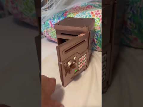 This mini ATM machine is better than a piggy bank and teaches kids to save money #atm #amazonfinds