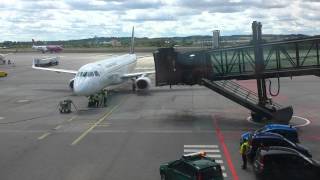 preview picture of video 'Lufthansa CityLine w Gdańsk Lech Walesa Airport'