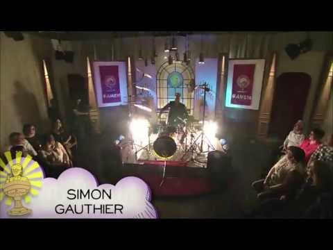 Solo de drum live à l'émission #Amen Simon Gauthier 2013 avec lumières LED sur la batterie DUBSTEP