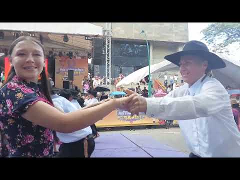 Grupo de Puerto Lleras (Meta) en el 24° Joropódromo del Torneo del Joropo en Villavicencio