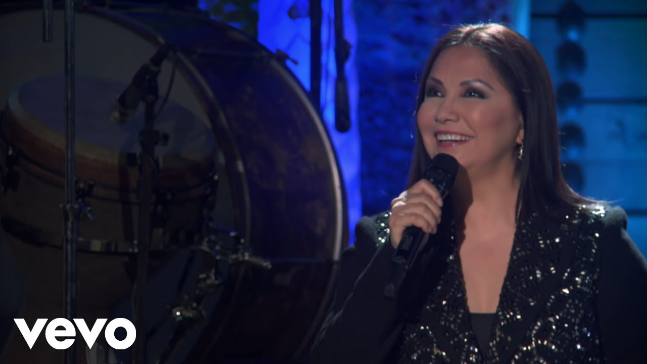Ana Gabriel - Y Aquí Estoy