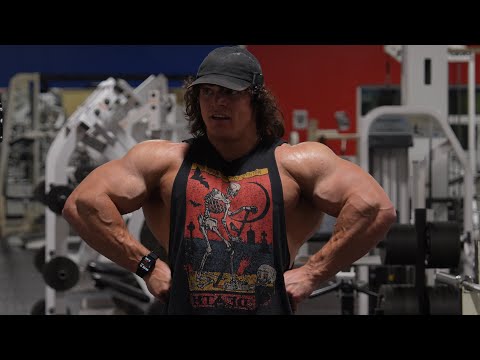 The Bulk Day 23 - Arms, 20 Inches Pumped