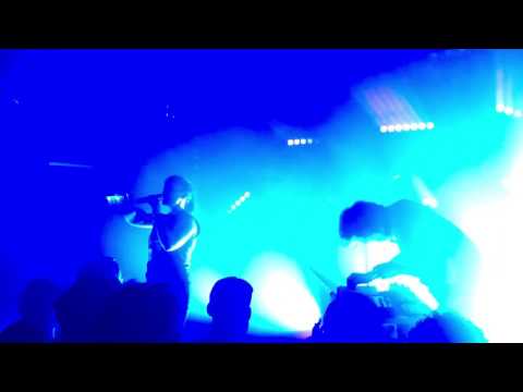 Sylvan Esso - Signal - Live at Bitterzoet