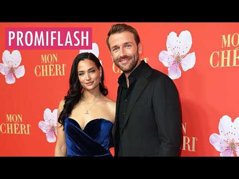 Amira Aly und Christian turteln happy bei Pärchenauftritt