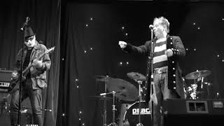 The Sensational Alex Harvey Experience - The Dolphins - Introduced by ZAL CLEMINSON.