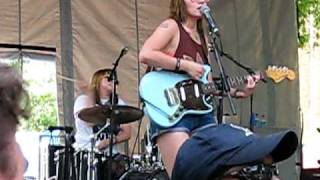 Best Coast - I Want To / When I&#39;m With You / Something In The Way - Pitchfork 2010 Music Festival