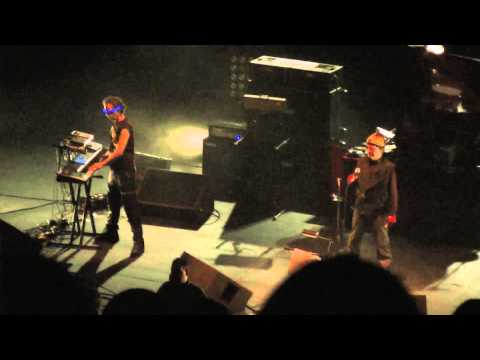 Suicide (Alan Vega & Martin Rev) play 'Suicide' live in London 2010 supporting Iggy Pop
