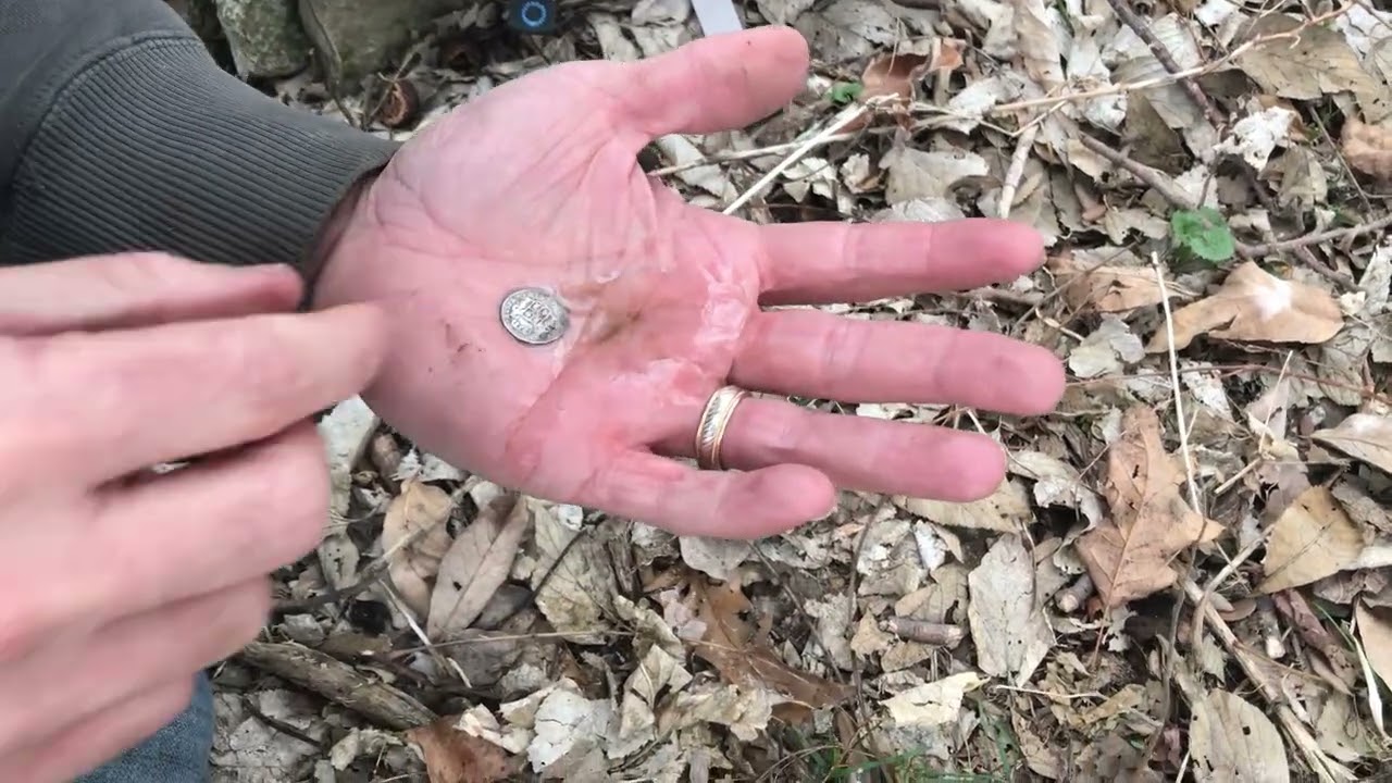 Treasure Hunters Find Lost Pre-Civil War Fur Trading Post || ViralHog