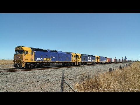 7902V Pacific National Mildura Containers - PoathTV Australian Trains & Railways