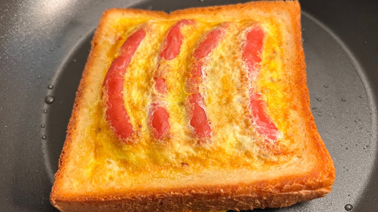 Crispy Pan-Fried Bread with Egg, Cheese & Sausage | 5-Minute Breakfast Recipe!