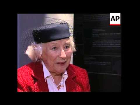 At 92, Dame Vera Lynn has Britain's No. 1 record