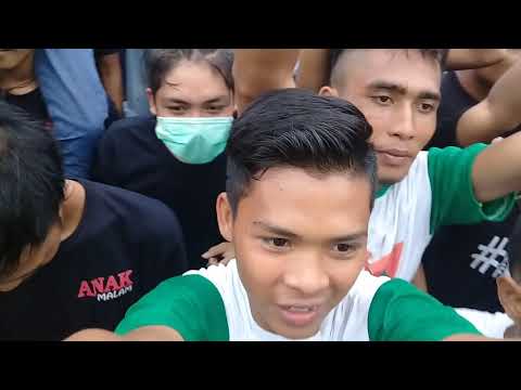 Heboh!!! Gita Lida dan randa bergoyang menghibur semuanya yang ada di lapangan Selong