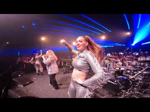 PARADISIO Ft. Sandra & Dj Patrick Samoy – BAILANDO – (Live at Back To The 90’s - 2025)