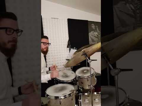 download lagu mp3 mp4 Roy Haynes Transcription, download lagu Roy Haynes Transcription gratis, unduh video klip Roy Haynes Transcription