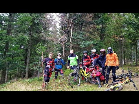 Gravity Revolt - MUD Downhill, funny crash,crashes