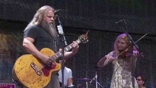 Jamey Johnson with special guest Alison Krauss – Make the World Go Away (Live at Farm Aid 2016)