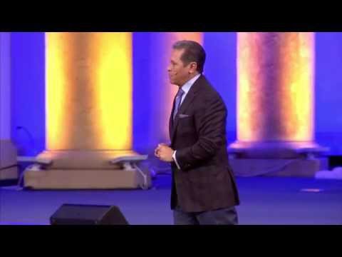 download lagu mp3 mp4 Un Corazon Agradecido, download lagu Un Corazon Agradecido gratis, unduh video klip Un Corazon Agradecido