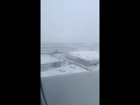 Passenger Films The Moment His Plane Skids Off The Runway At O'Hare Airport