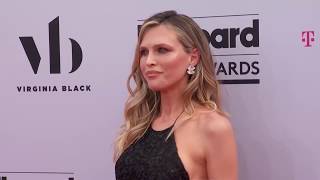 BBMAs 2017 FashionCam Sara Foster