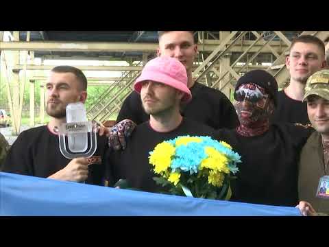 Eurovision winners Kalush Orchestra return to Ukraine