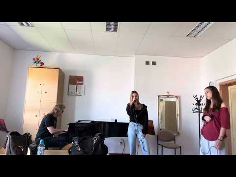 “beautiful noise” -Amelia Krysiak, Maja Jeżewska, Michał Kasprzycki 