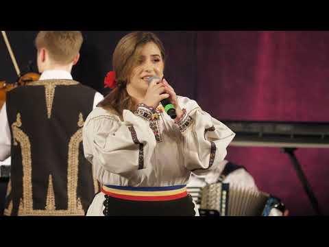 DIN INIMA PENTRU INIMA Denisa Perde Rus O batrana intr-o gara