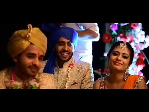 Tanvi and Manik's beautiful beach wedding moments