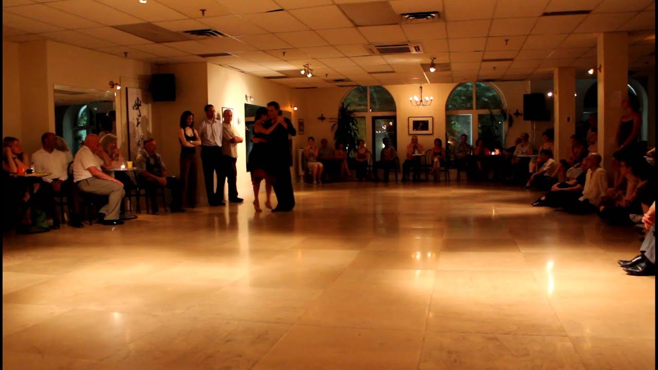 Mariana Dragone y Tomás Howlin - Studio Tango Montreal - Tiny