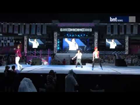[12.08.18] Key + Amber + Kris - Like A G6 (fancam) @ SM Town in Seoul III