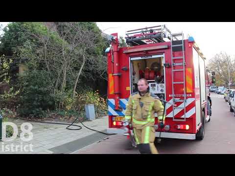 20171118 Flinke rookontwikkeling door brand in leegstaande school Hendrik van Naaldwijkstraat Naaldw