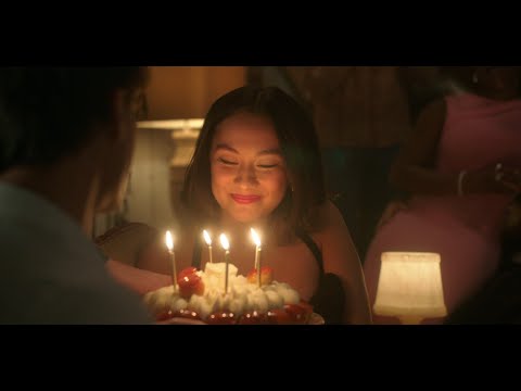 Belly's Birthday in Paris | The Summer I Turned Pretty | S3 Ep11