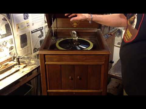 Columbia grafonola floor model original untouched condition