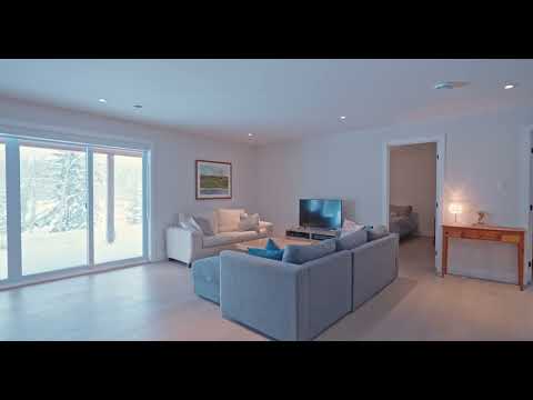 Chalet moderne au bord du lac Provost à Saint-Donat