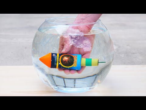 Experiment: XXL Rockets Underwater