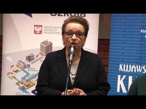 Minister Edukacji Anna Zalewska we Włocławku. Wideo z briefingu prasowego